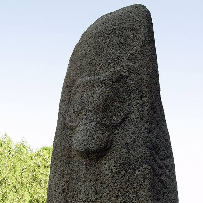 A vishapakar (Armenian: Վիշապաքար) also known as vishap stones, vishap stellas, "serpent-stones", "dragon stones", or simply as vishaps, are characteristic menhirs found in large quantities in Armenia. They are commonly carved into cigar-like shapes with fish heads or serpents. they have a lot to do with water, wellspring, fish symbol (thus fertility symbol (fem.), womb symbol). I am more than sure that Armenian vish is a later derivation of վիժ (ցայտել) and ափ is the border, sign here, qar is the stone... So, it is "the stone which is used as a sign of water" (which shows that on that place there is water (I guess with the help of these stones our ancestors marked the place where they found water)... Interestingly, the Armenians say vishapadzuk to a whale (cute, no?) .... Our pulpulaks are the modern derivations of vishapaqars which we also call tsaytaghbyur (ցայտաղբյուր, meaning "squirt spring)... the source of life